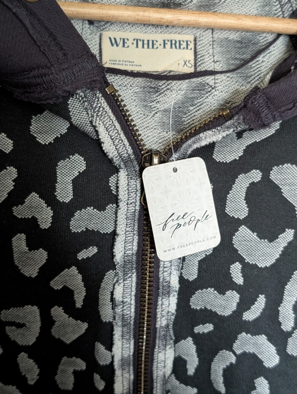 We The Free Print Hooded Sweatshirt * Oversized * XS *NWT Size - Picture 2 of 2